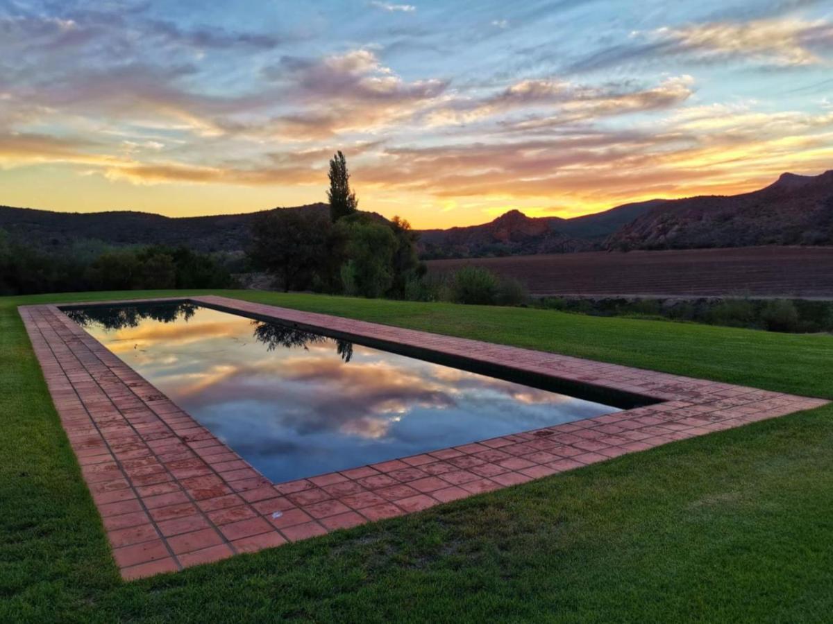 Appartamento Red Mountain Ridge Karoo Oasis And Guest Farm Buffelskloof Esterno foto