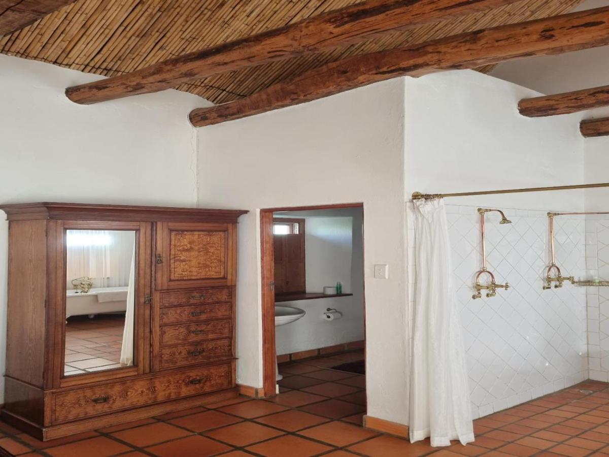 Appartamento Red Mountain Ridge Karoo Oasis And Guest Farm Buffelskloof Esterno foto