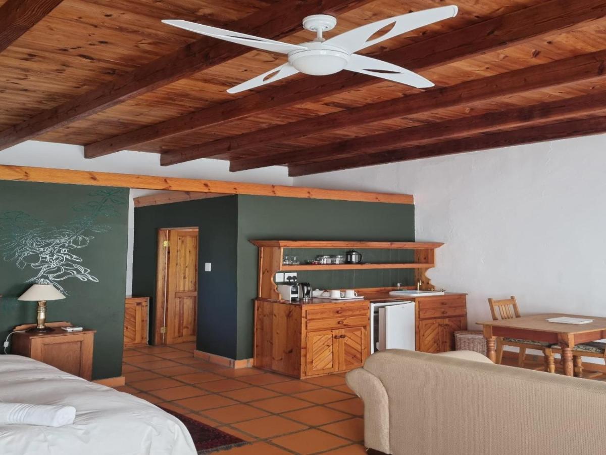 Appartamento Red Mountain Ridge Karoo Oasis And Guest Farm Buffelskloof Esterno foto